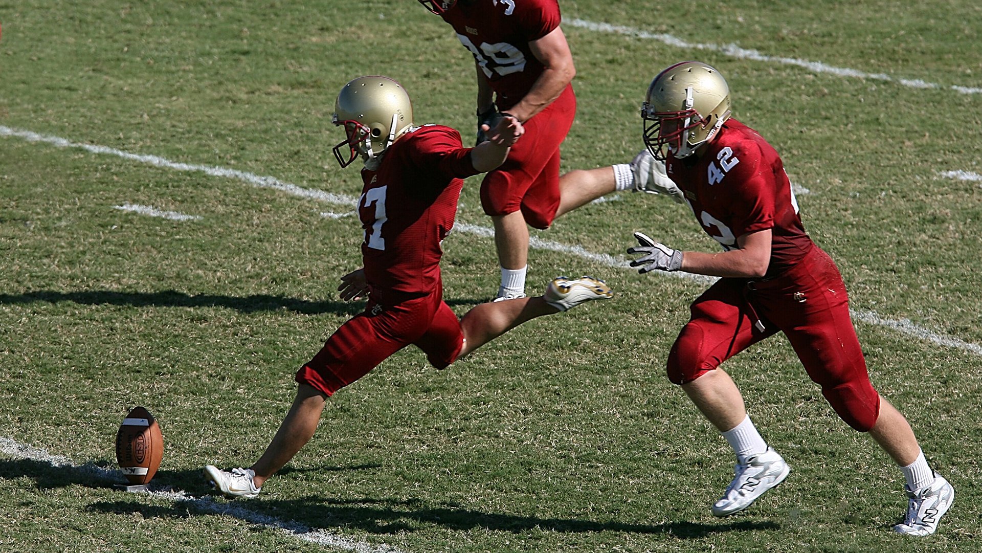 主教练全力调整阵容，期待球队连胜势头延续，主教练意思