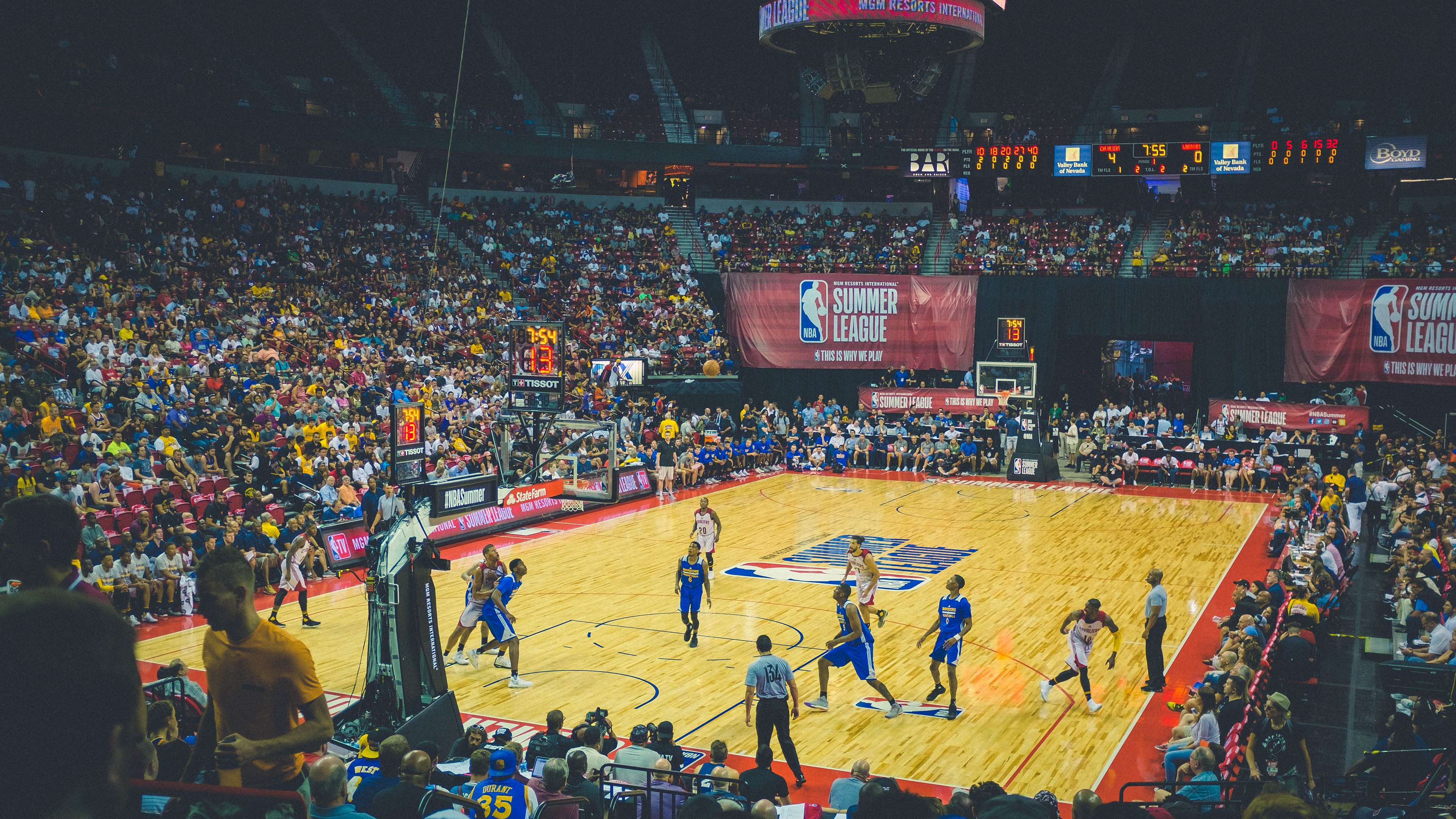 开云下载-千叶喷射机主场连胜不断，日本千叶喷气机篮球队