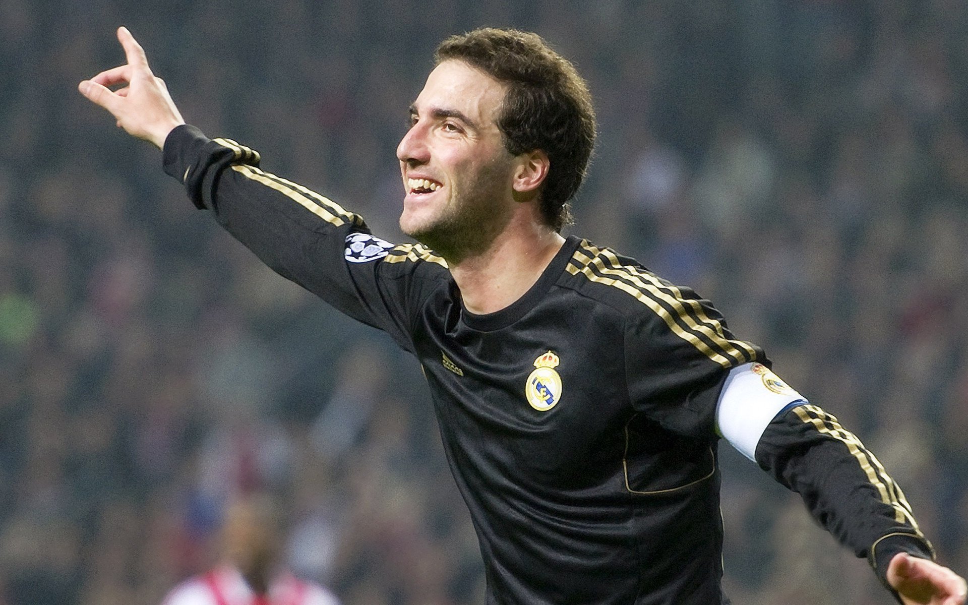 开云体育网页版-战术创新：小组战术、奇兵战术的崛起，战术小组突入站位